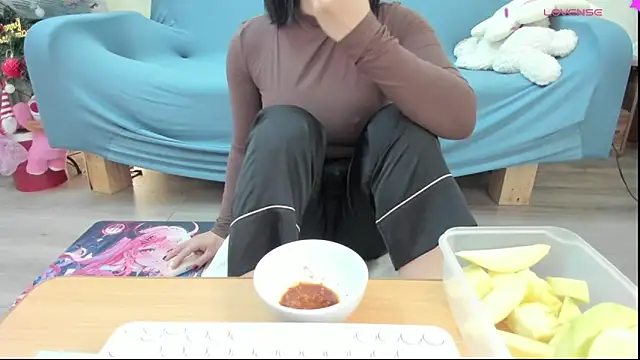 Baby Claraa online show from 12.27.24