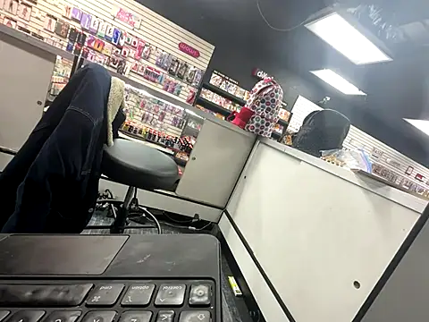 RawRyder8 online show from 12.17.25