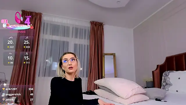 CharmingAnnie online show from 03.12.25