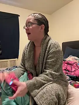 FreakNastyLacie online show from 02.16.25