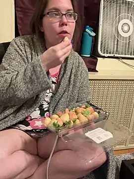 FreakNastyLacie online show from 03.16.25