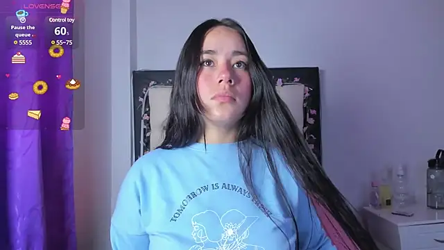 Snapshot of Veeronica_Smith chatting on 02.21.25 Veeronica Smith online show from 02.21.25