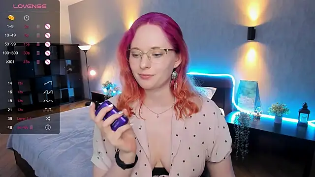 Aemilia  online show from 01.16.25