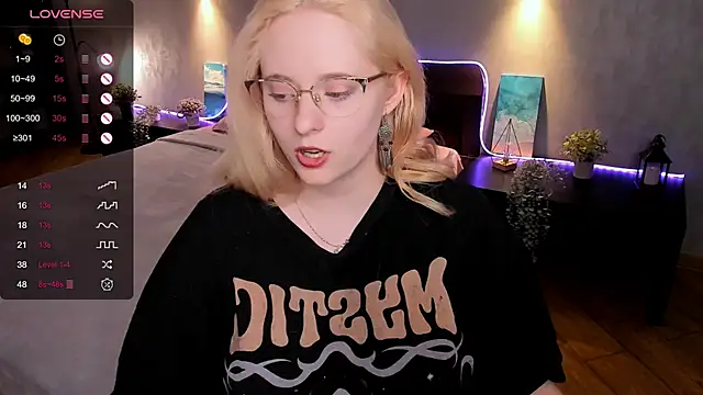 Aemilia  online show from 02.04.25