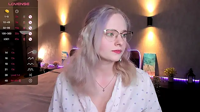 Aemilia  online show from 02.12.25