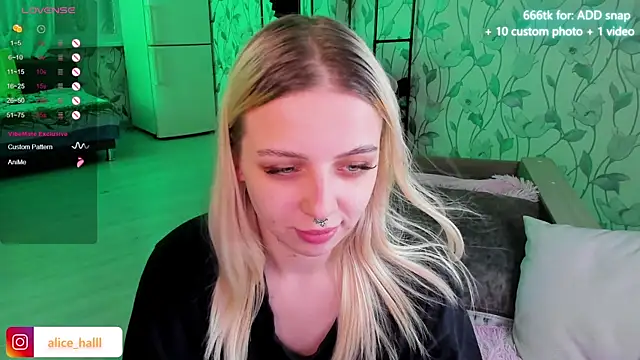 Alice Halle online show from 01.03.25