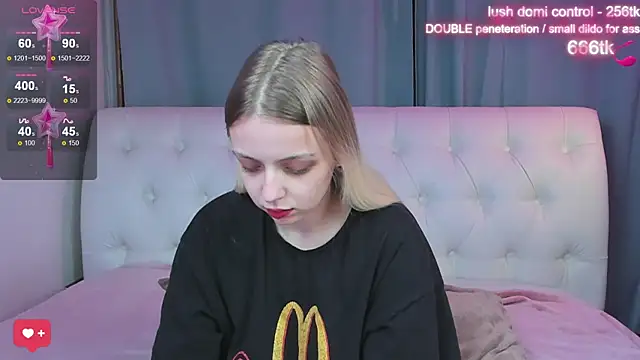 Alice Halle online show from 10.13.25