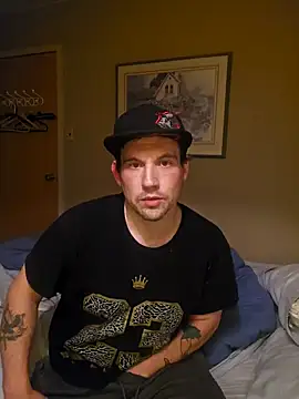 Snapshot of notsure353 chatting on 02.17.25 notsure353 online show from 02.17.25