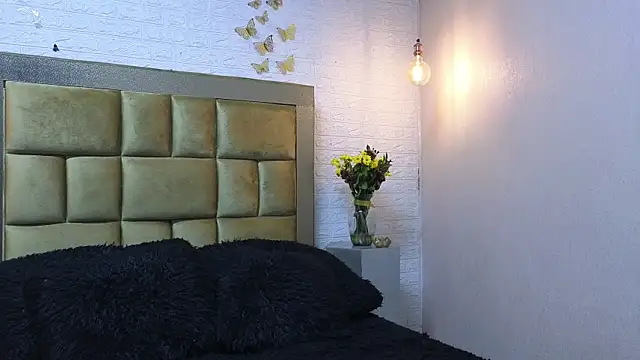 ximenawilliamss online show from 07.16.26