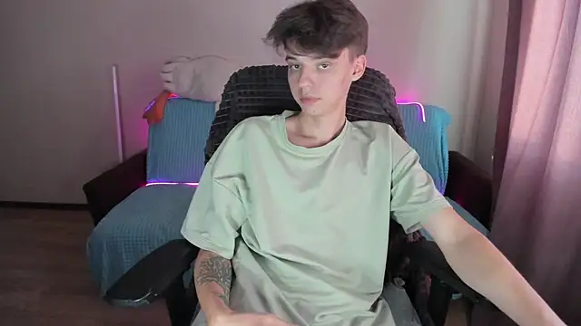 Liam sexy1 online show from 09.25.25