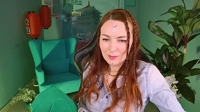 Snapshot of VandaRossi chatting on 01.22.25 VandaRossi online show from 01.22.25