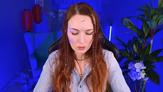 Snapshot of VandaRossi chatting on 01.22.25 VandaRossi online show from 01.22.25