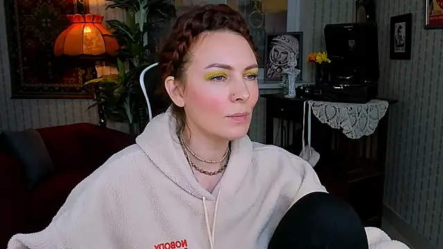 Snapshot of VandaRossi chatting on 01.23.25 VandaRossi online show from 01.23.25