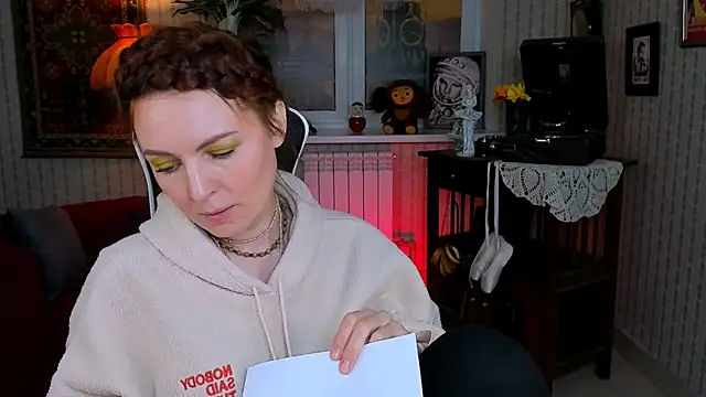 Snapshot of VandaRossi chatting on 01.23.25 VandaRossi online show from 01.23.25