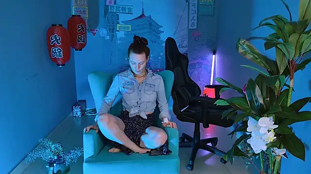 Snapshot of VandaRossi chatting on 01.24.25 VandaRossi online show from 01.24.25