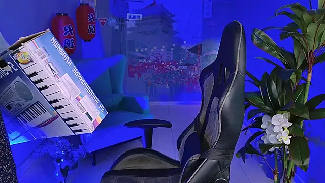 Snapshot of VandaRossi chatting on 01.24.25 VandaRossi online show from 01.24.25