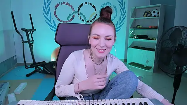 Snapshot of VandaRossi chatting on 01.26.25 VandaRossi online show from 01.26.25