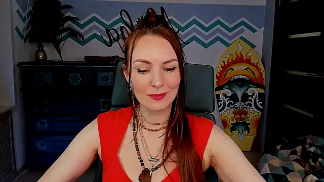 Snapshot of VandaRossi chatting on 02.06.25 VandaRossi online show from 02.06.25