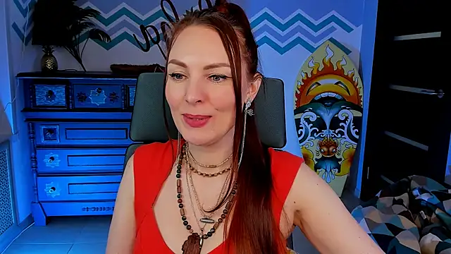 Snapshot of VandaRossi chatting on 02.06.25 VandaRossi online show from 02.06.25