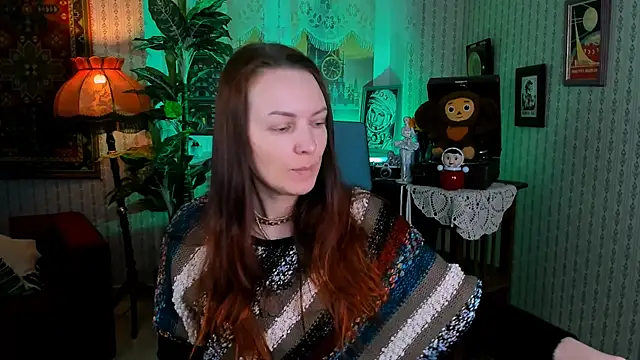 Snapshot of VandaRossi chatting on 02.13.25 VandaRossi online show from 02.13.25