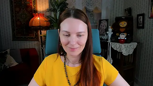 Snapshot of VandaRossi chatting on 02.16.25 VandaRossi online show from 02.16.25