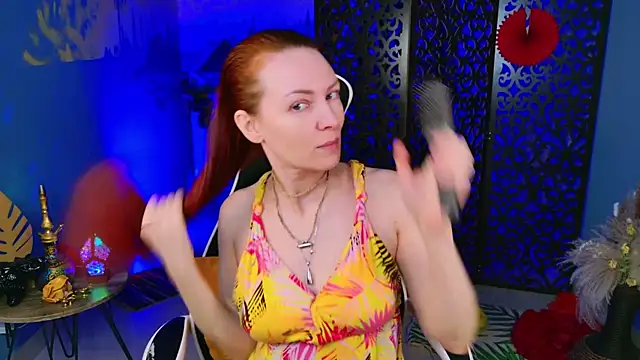 Snapshot of VandaRossi chatting on 02.23.25 VandaRossi online show from 02.23.25