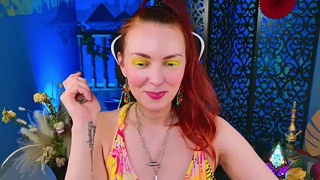 Snapshot of VandaRossi chatting on 02.23.25 VandaRossi online show from 02.23.25