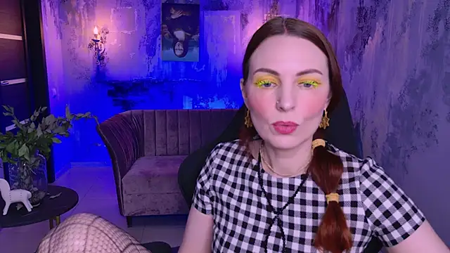 Snapshot of VandaRossi chatting on 03.02.25 VandaRossi online show from 03.02.25