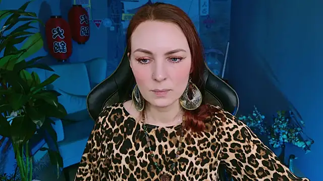 Snapshot of VandaRossi chatting on 03.06.25 VandaRossi online show from 03.06.25