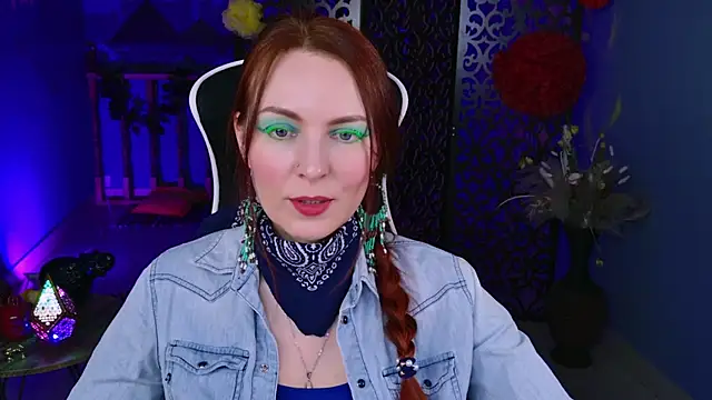 Snapshot of VandaRossi chatting on 03.12.25 VandaRossi online show from 03.12.25