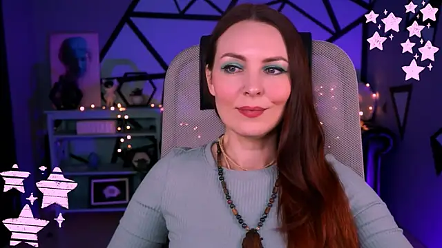 Snapshot of VandaRossi chatting on 03.19.25 VandaRossi online show from 03.19.25