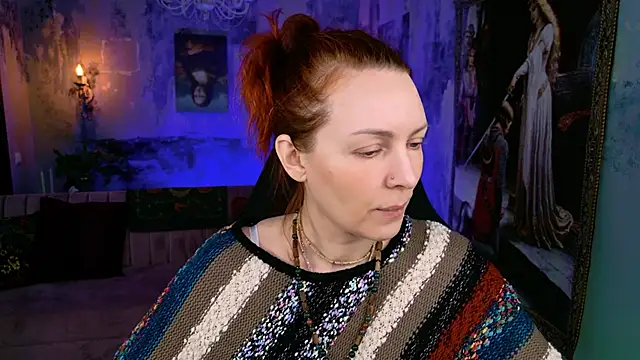 Snapshot of VandaRossi chatting on 03.20.25 VandaRossi online show from 03.20.25