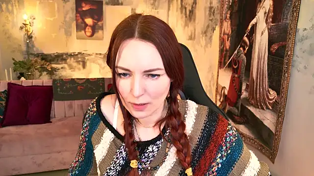 Snapshot of VandaRossi chatting on 03.20.25 VandaRossi online show from 03.20.25