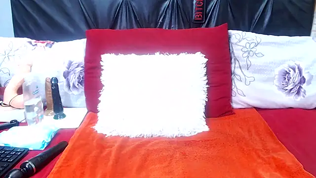 spicydiver38 online show from 11.14.25