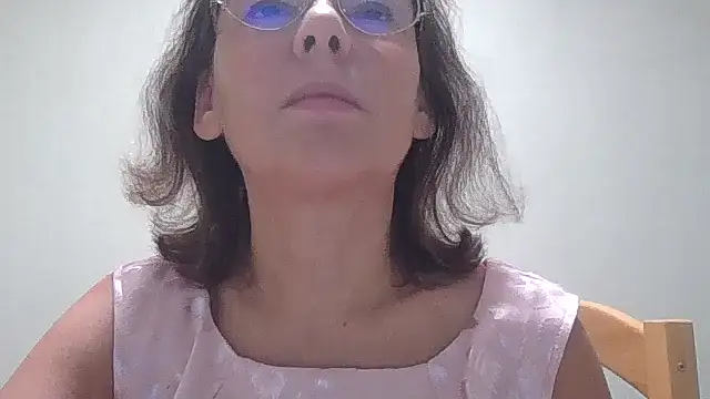 HollyJewel online show from 10.10.25