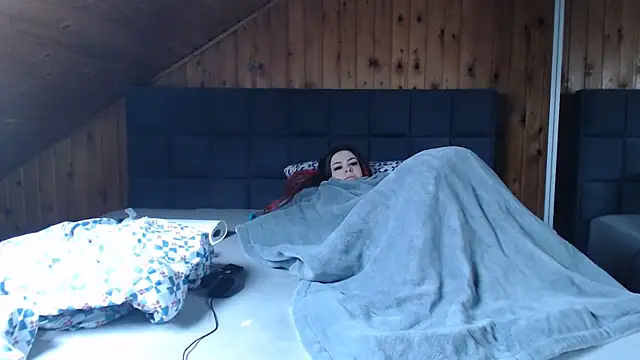 BoeseMoni1998 online show from 02.13.25