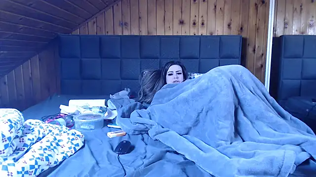 BoeseMoni1998 online show from 03.21.25