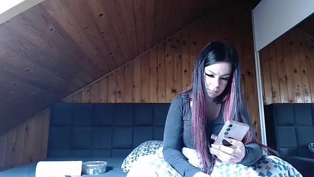 BoeseMoni1998 online show from 11.18.25