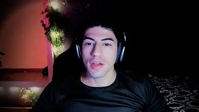 Snapshot of newjeff chatting on 03.16.25 newjeff online show from 03.16.25