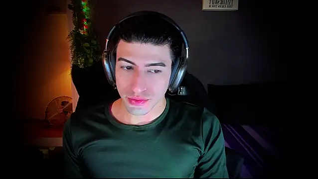 Snapshot of newjeff chatting on 11.20.25 newjeff online show from 11.20.25