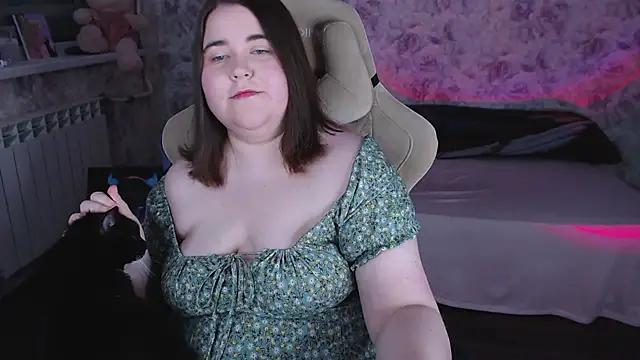 Estelle Hicks online show from 04.18.26