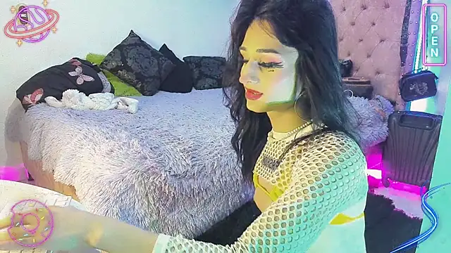 LittleEmmaa online show from 01.20.25