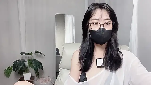 Snapshot of _minji_bae chatting on 10.14.25 minji bae online show from 10.14.25