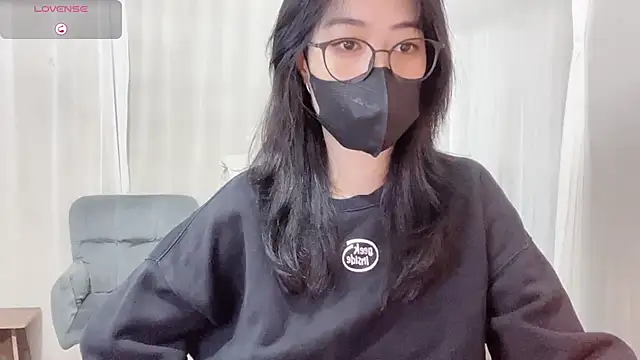 Snapshot of _minji_bae chatting on 10.26.25 minji bae online show from 10.26.25