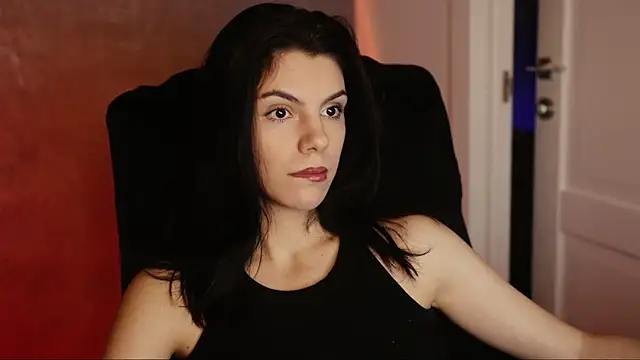 Snapshot of mistress__rochelle chatting on 01.18.25 mistress rochelle online show from 01.18.25