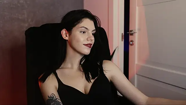 Snapshot of mistress__rochelle chatting on 01.22.25 mistress rochelle online show from 01.22.25