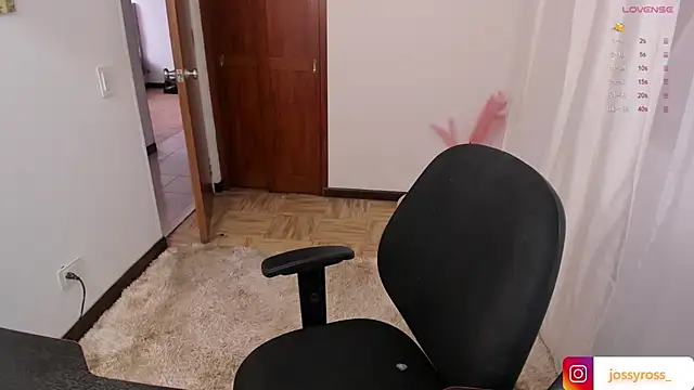 Snapshot of Victoryyy_ chatting on 03.08.25 Victoryyy online show from 03.08.25