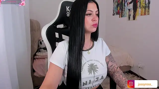 Snapshot of Victoryyy_ chatting on 09.11.25 Victoryyy online show from 09.11.25