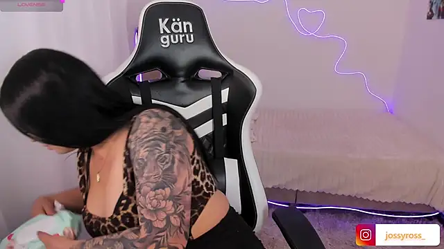 Snapshot of Victoryyy_ chatting on 09.25.25 Victoryyy online show from 09.25.25