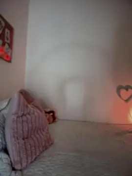 Snapshot of KatteWise chatting on 11.26.25 KatteWise online show from 11.26.25